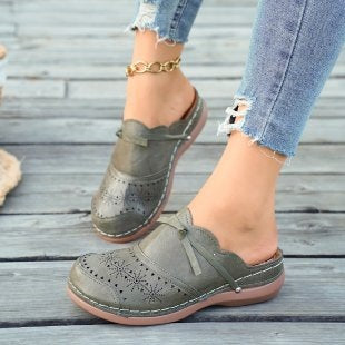 Damen Komfortable und elegante Clogs mit stilvollem Lochdesign R&B