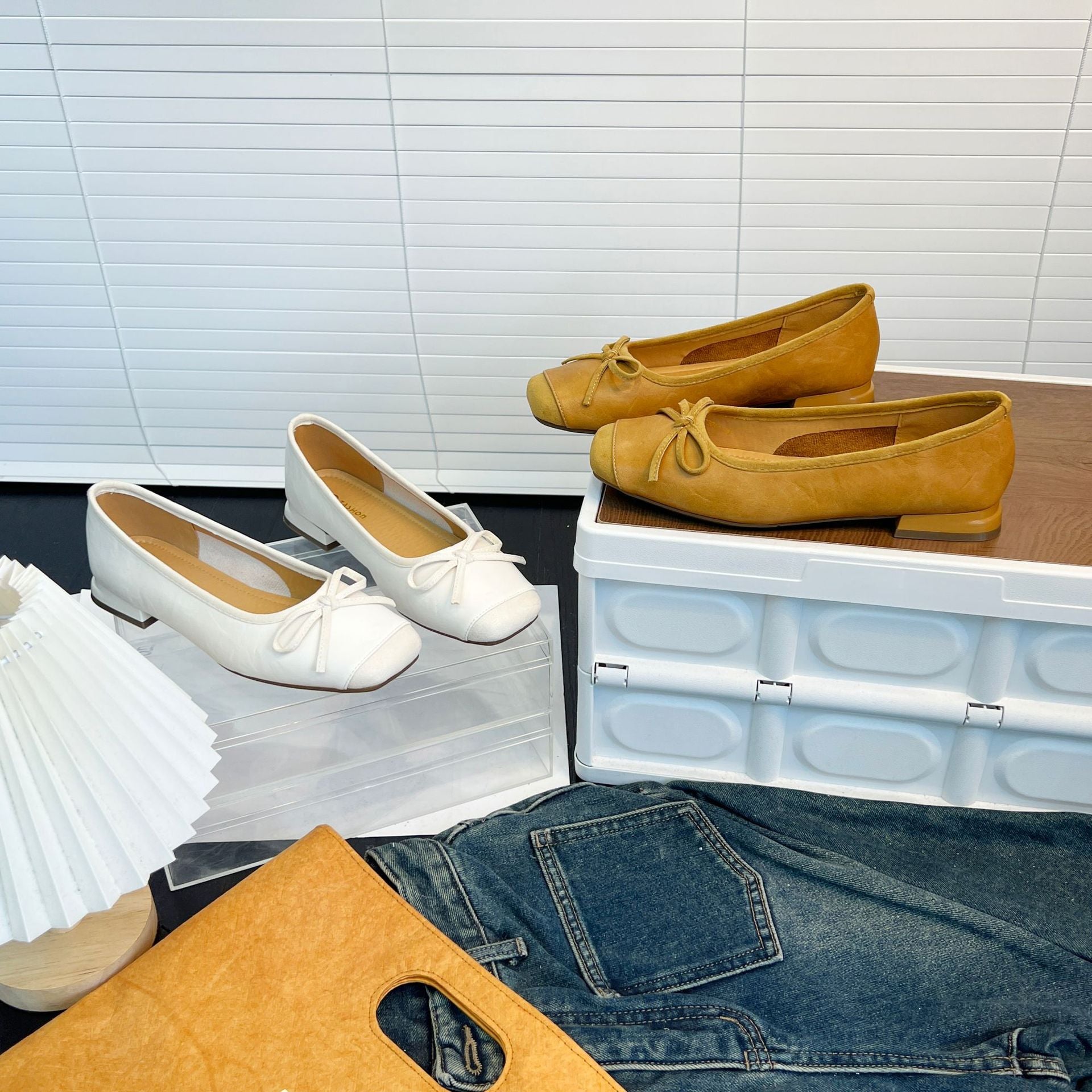 Damen Elegante Ballerinas mit feinem Leder und dekorativem Schleifenverschluss R&B