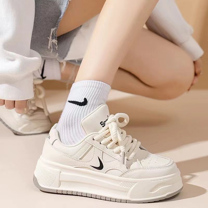 Damen Modische Plateau Sneakers mit dämpfender Sohle und robustem Design