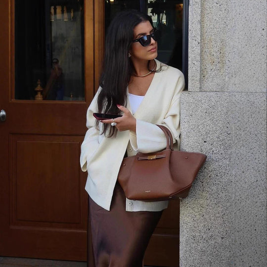 Damen Grobstrickjacke mit tiefem V-Ausschnitt und weiten Ärmeln R&B