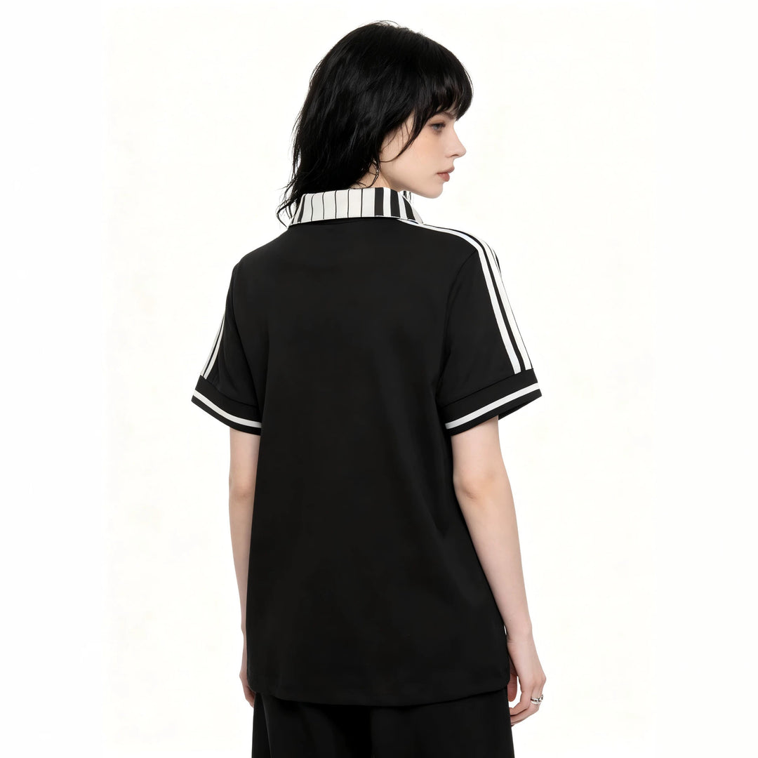 Damen Poloshirt mit kreativem Druck und Streifenmuster R&B