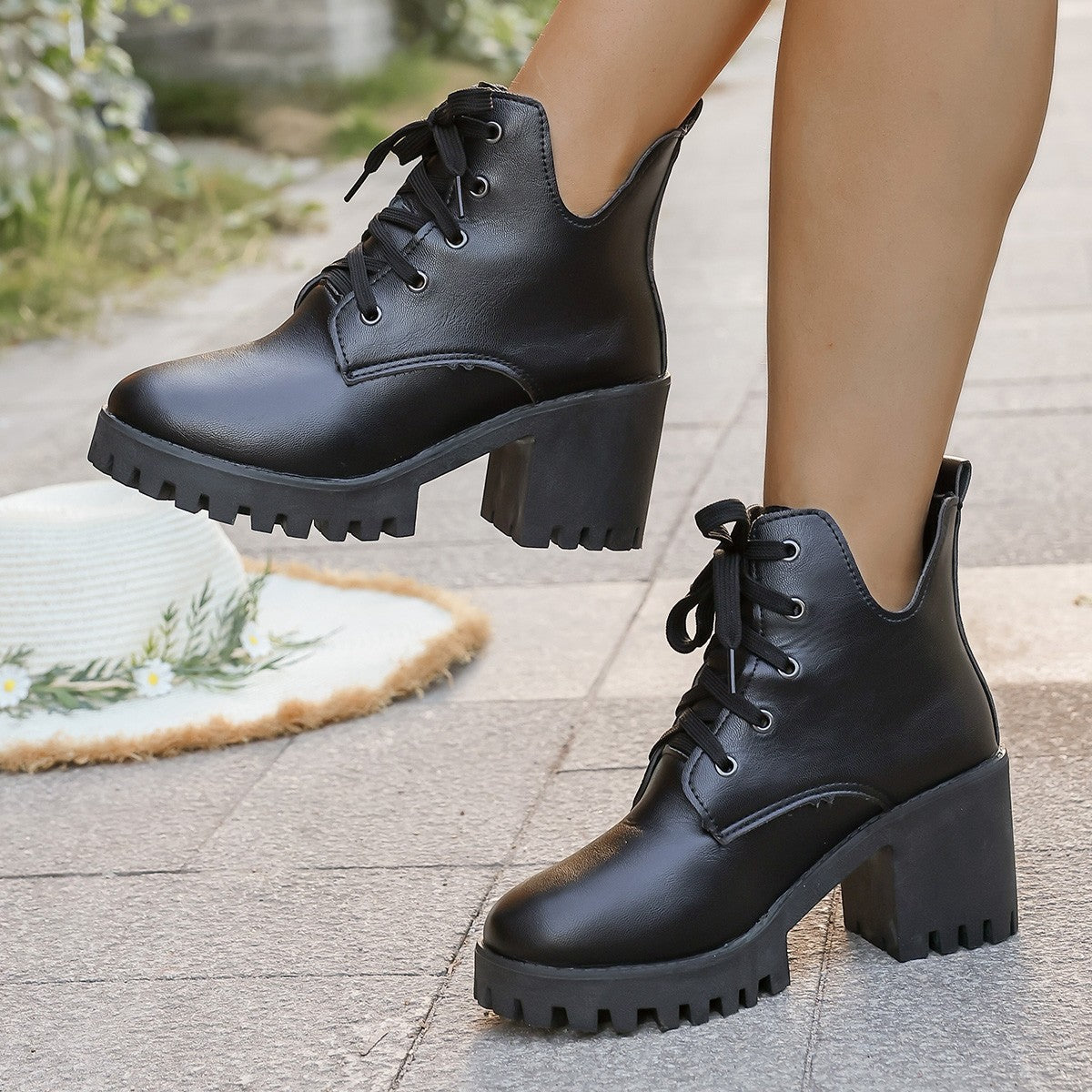 Damen Schnürstiefeletten mit robustem Blockabsatz und rutschfester Sohle R&B