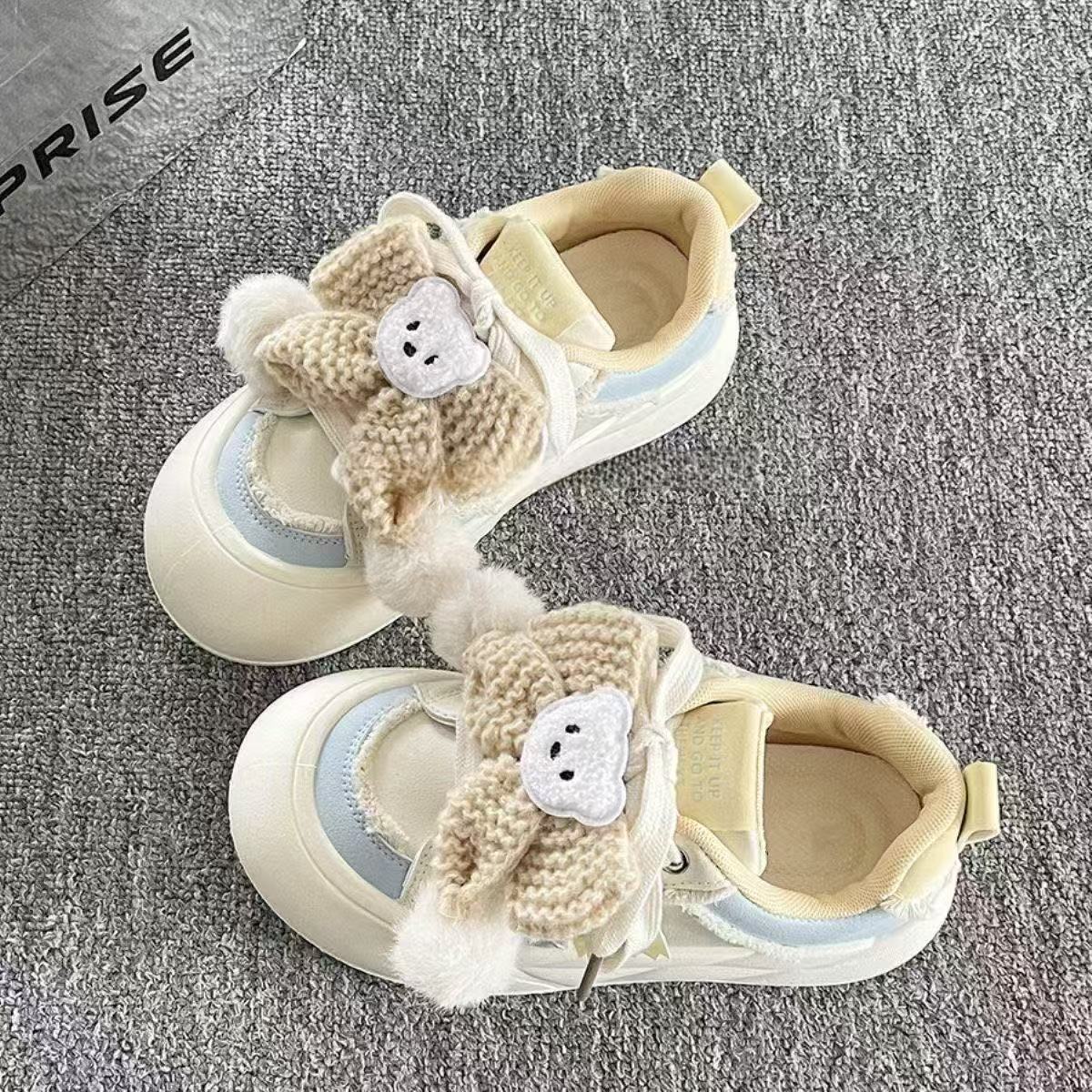 Damen Mode Sneaker mit verspieltem Design und kuscheligem Detail R&B