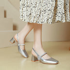 Damen Slingback-Pumps mit elegantem Glanz und dekorativem Riemen