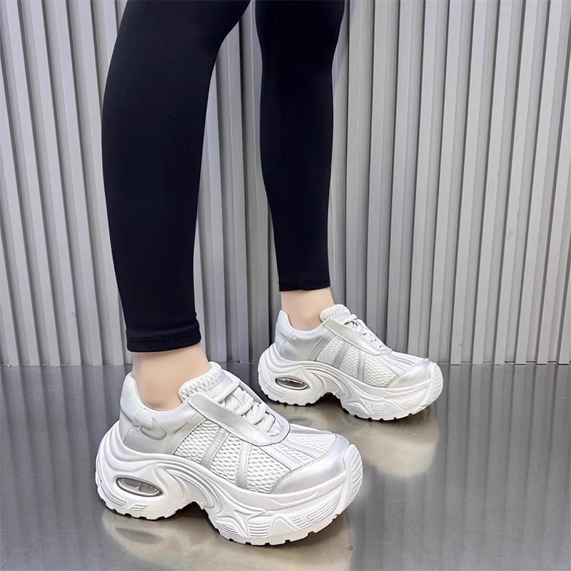 Damen Sportliche Chunky Sneakers mit atmungsaktiven Mesh-Einsätzen