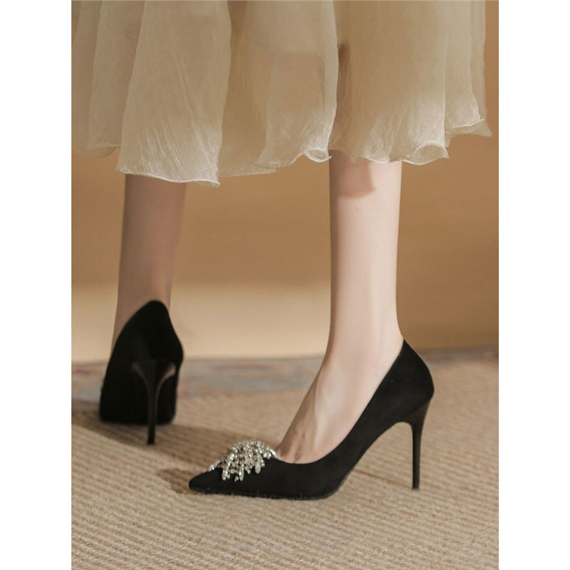 Damen elegante Pumps mit funkelnder Brosche R&B