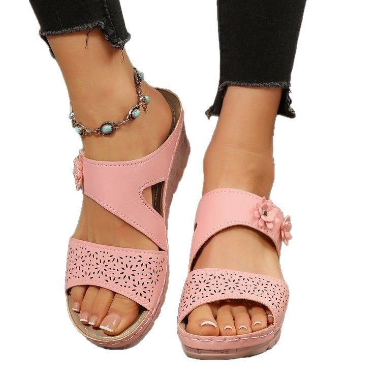 Damen Komfortable Sandalen mit floraler Perforation und ergonomischem Fußbett R&B