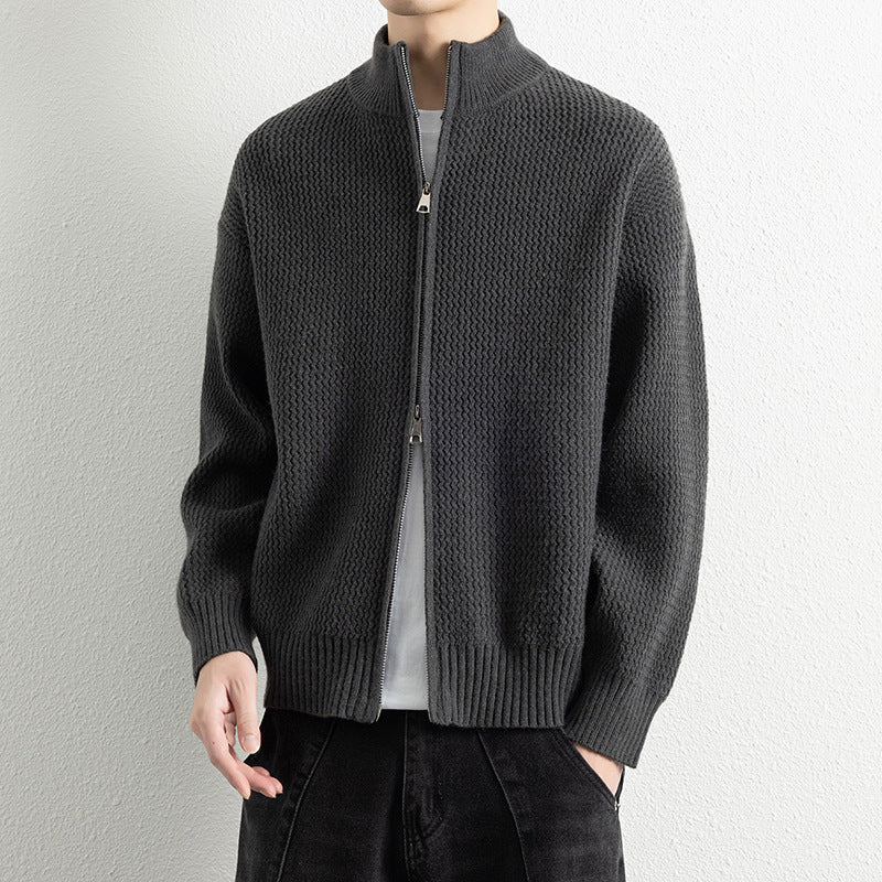 Herren Strickjacke mit hohem Kragen und praktischen Reißverschluss