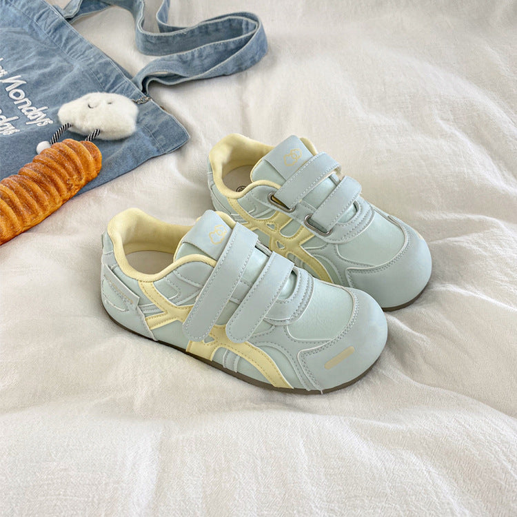 Damen Sportliche Sneakers mit hochwertigem Veloursleder und praktischen Klettverschlüssen