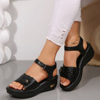 Damen Komfortable Wedge-Sandaletten mit zierlichem Blumenapplikation R&B