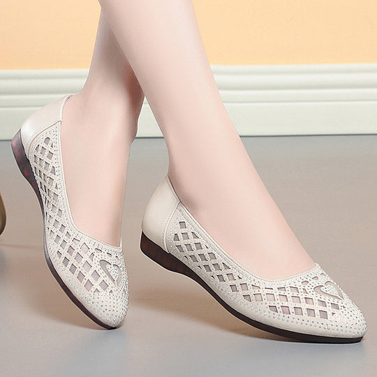 Damen Komfortable Ballerinas mit dekorativem Lochmuster und Strassverzierungen R&B