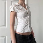 Damen figurbetontes Blusenshirt mit eleganten Rüschendetails und Knopfverschluss R&B
