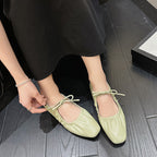 Damen Komfortable Ballerinas mit elastischem Riemen und modischem Knötchen-Detail R&B