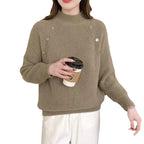 Damen Grobstrickpullover mit modernem Stehkragen und Knopfdetails R&B