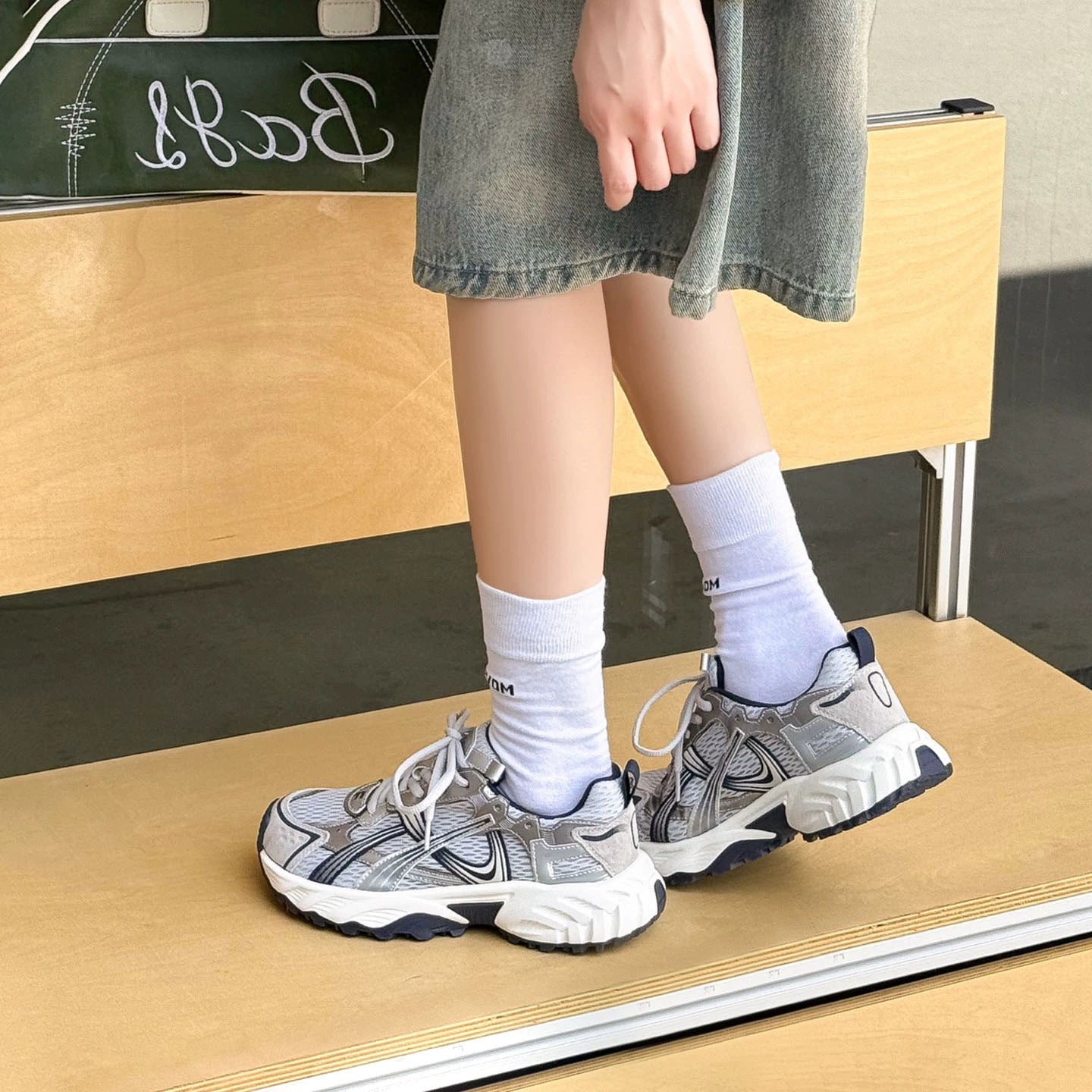 Damen Sportliche Sneakers mit atmungsaktiver Mesh-Oberfläche und robustem Profil R&B