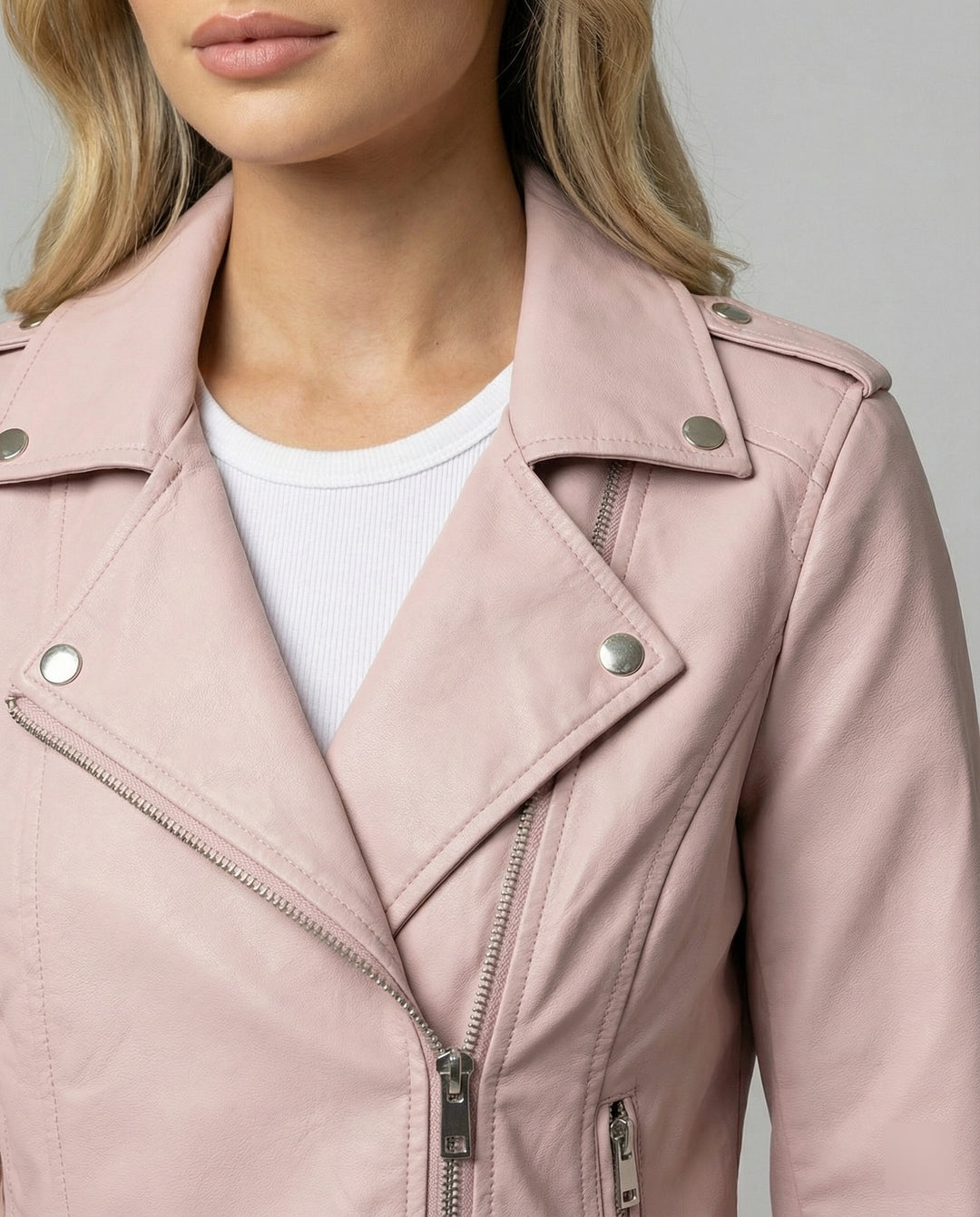 Damen taillierte Kunstleder-Bikerjacke mit asymmetrischem Reißverschluss und Reverskragen R&B