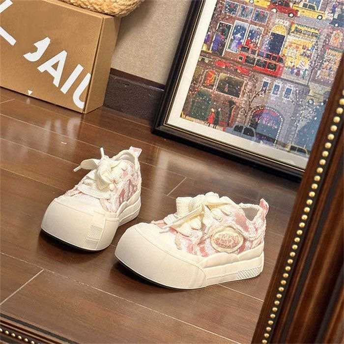 Damen Sneakers mit trendigem Design und atmungsaktiver Obermaterialstruktur R&B