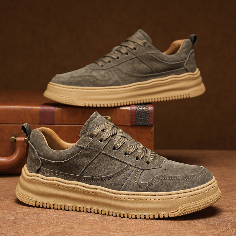 Herren Sneakers von hochwertigem Wildleder mit dämpfender Sohle