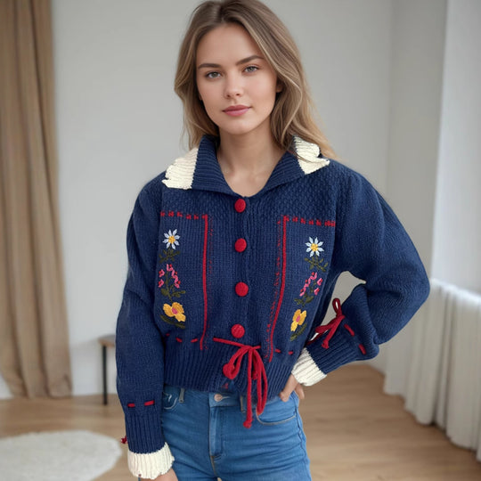 Damen Strickjacke mit floralen Stickereien und dekorativen Knöpfen R&B