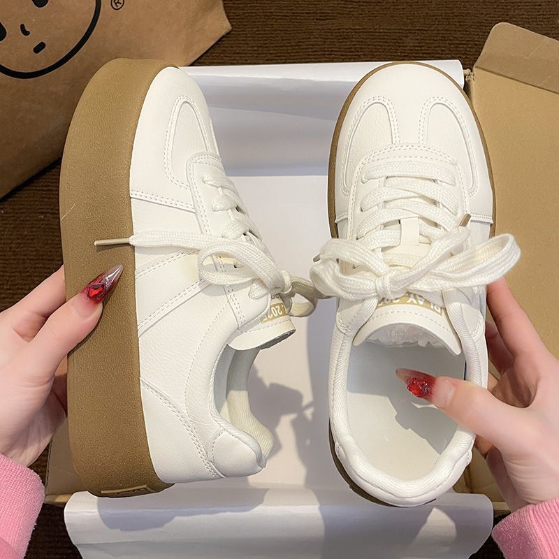 Damen Sportliche Sneakers mit rutschfester Gummisohle und atmungsaktiver Oberflächenstruktur R&B