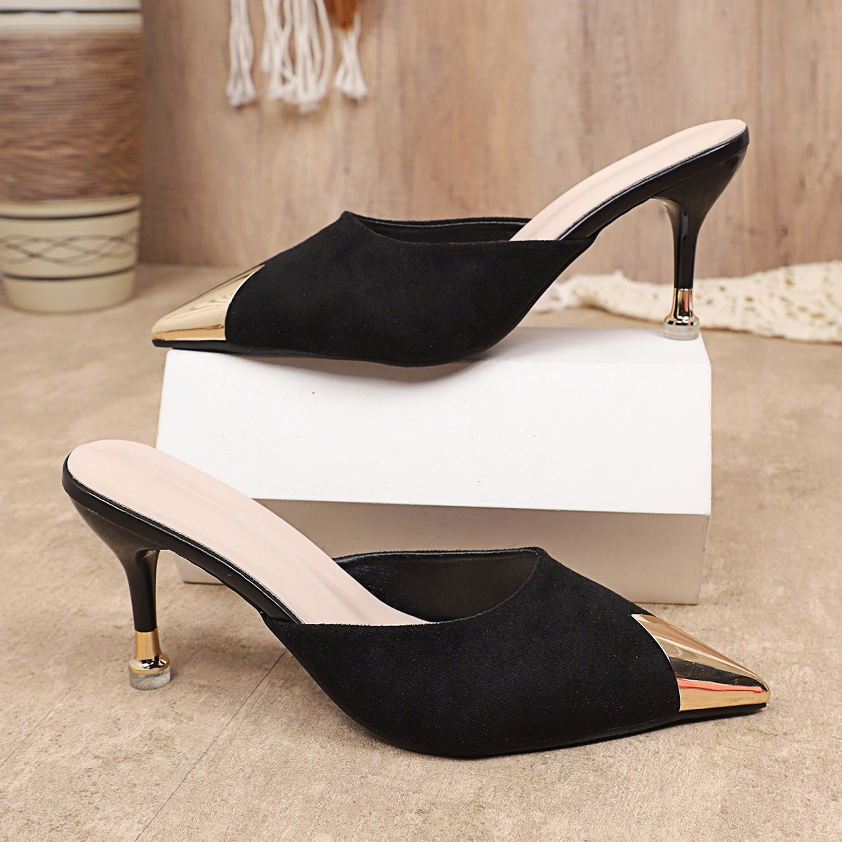 Damen Slingback-Pumps mit elegantem Metallspitzendesign R&B