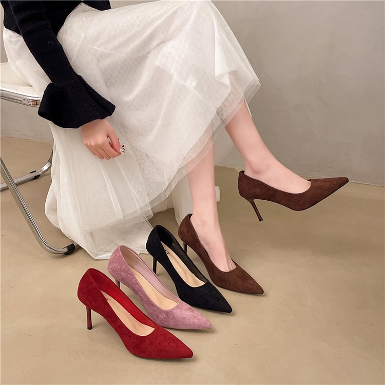 Damen klassische High Heels aus samtigem Material mit elegantem Schnitt R&B