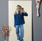 Damen modische Jeansjacke mit dekorativen Knopfdetails und zwei aufgesetzten Taschen R&B
