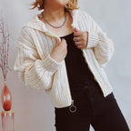 Damen Strickjacke mit auffälligem Reißverschluss und lässigem Schnitt R&B