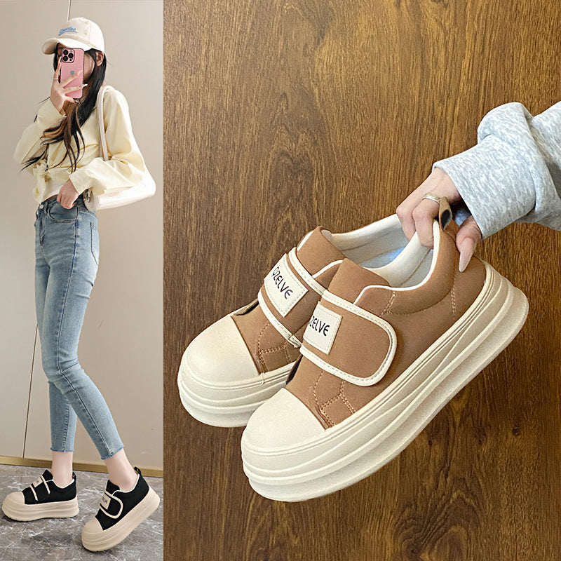 Damen Slip-On Sneakers mit praktischen Klettverschlüssen und komfortabler Sohle R&B