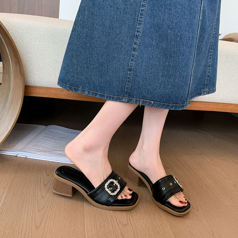 Damen Stilvolle Riemchen-Sandaletten mit elegantem Schmuckdetail R&B