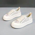 Damen modische Plateausneaker mit floraler Spitze und bequemer Sohle R&B