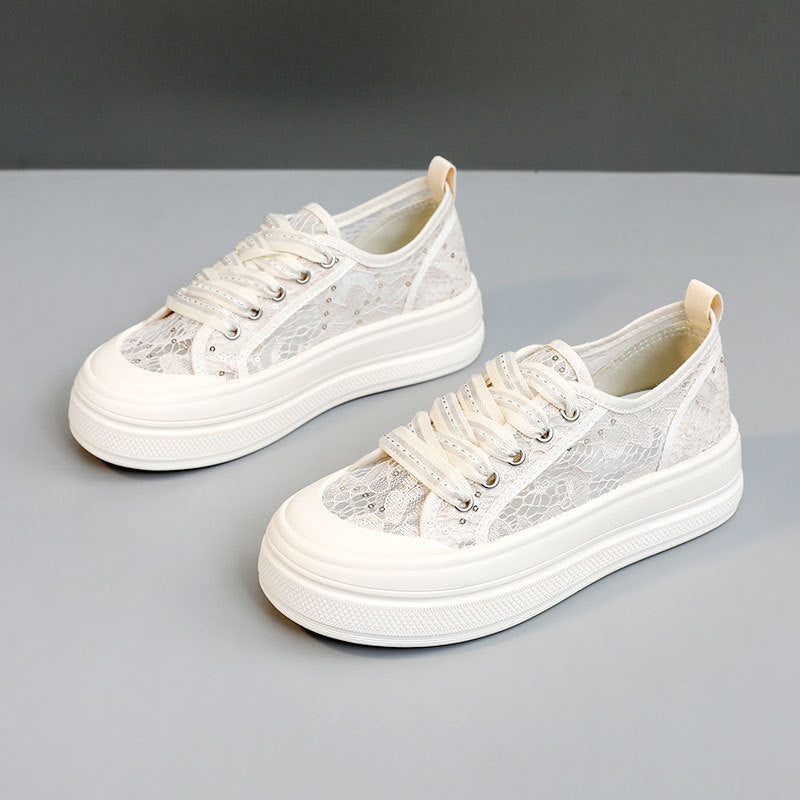 Damen modische Plateausneaker mit floraler Spitze und bequemer Sohle R&B
