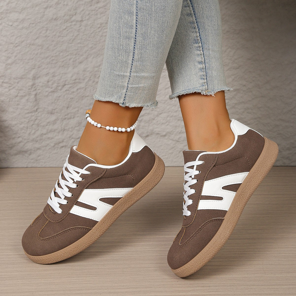 Damen Sportliche Sneakers mit komfortablem Dämpfungssystem und stylischem Design R&B