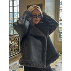 Damen Kunstlederjacke mit teddyähnlicher Innenausstattung und eleganter Gürtelbindung R&B