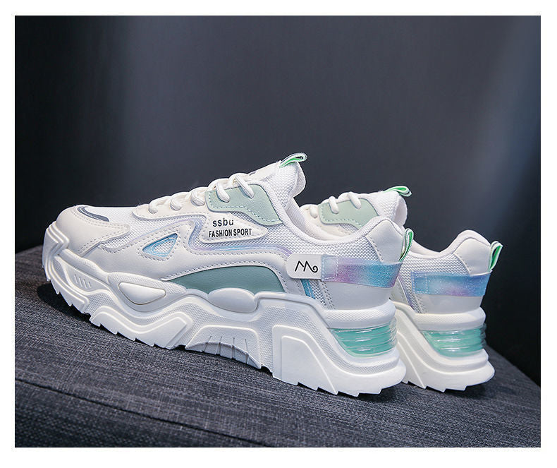 Damen Sportliche Sneakers mit innovativer Dämpfung und futuristischem Design