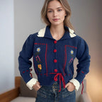 Damen Strickjacke mit floralen Stickereien und dekorativen Knöpfen R&B