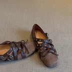 Damen Ballerinas mit modernem Schnürdesign und stilvollen Metallakzenten