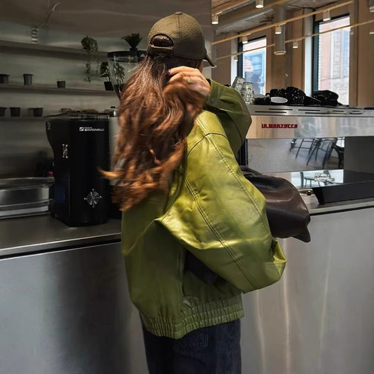 Damen Kunstlederjacke mit praktischen Taschen und modernem Schnitt R&B