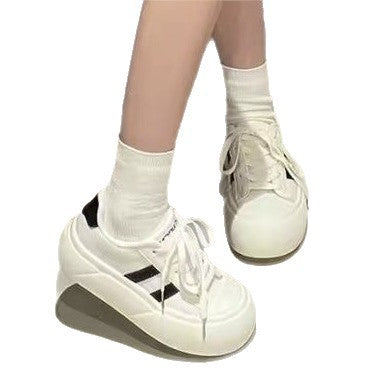 Damen modische Plattform Sneakers mit einzigartigem Schnürsystem