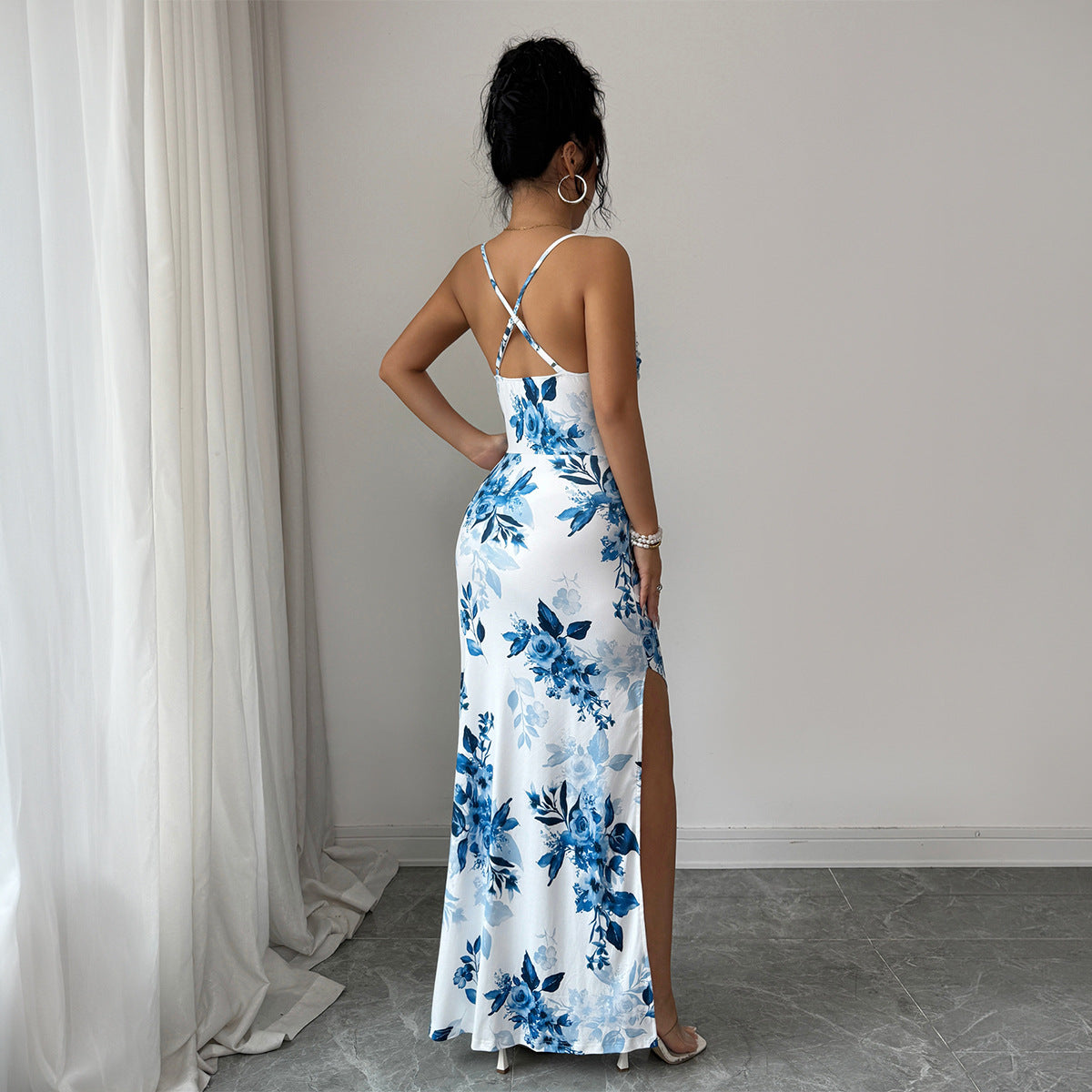 Damen Maxi-Kleid mit seitlichem Schlitz und blumigem Design R&B