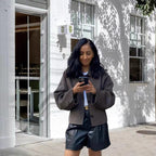 Damen modische kurze Wolljacke im Oversized-Stil mit Knopfverschluss R&B
