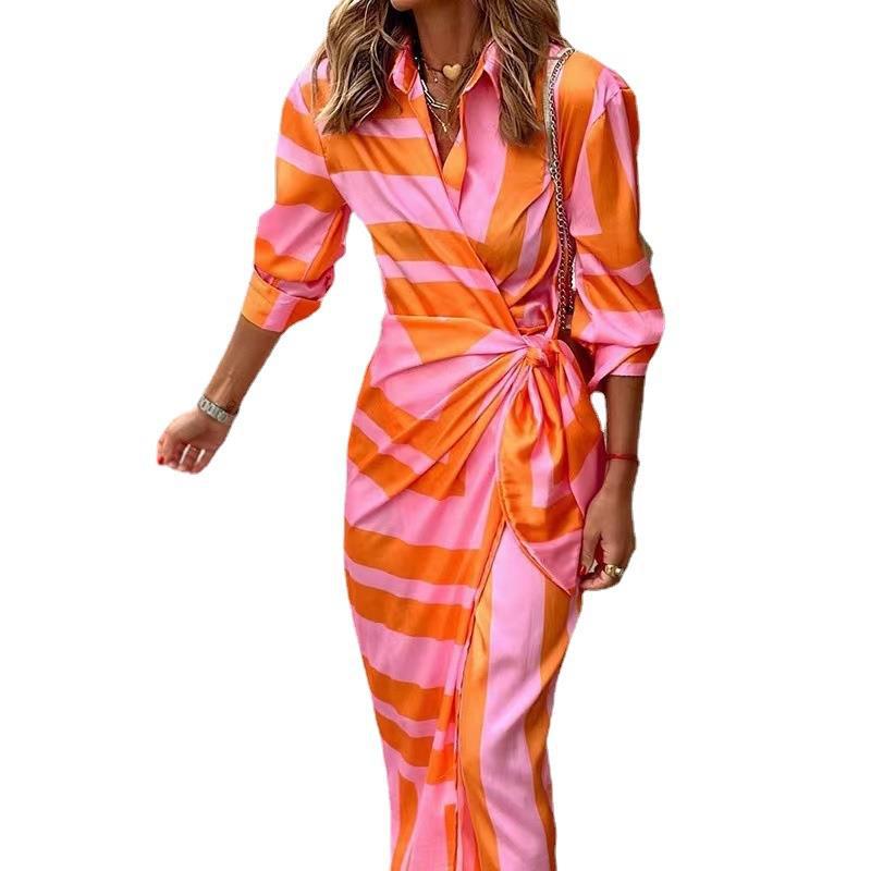 Damen Maxikleid mit asymmetrischem Schnitt und modernen Streifendetails R&B