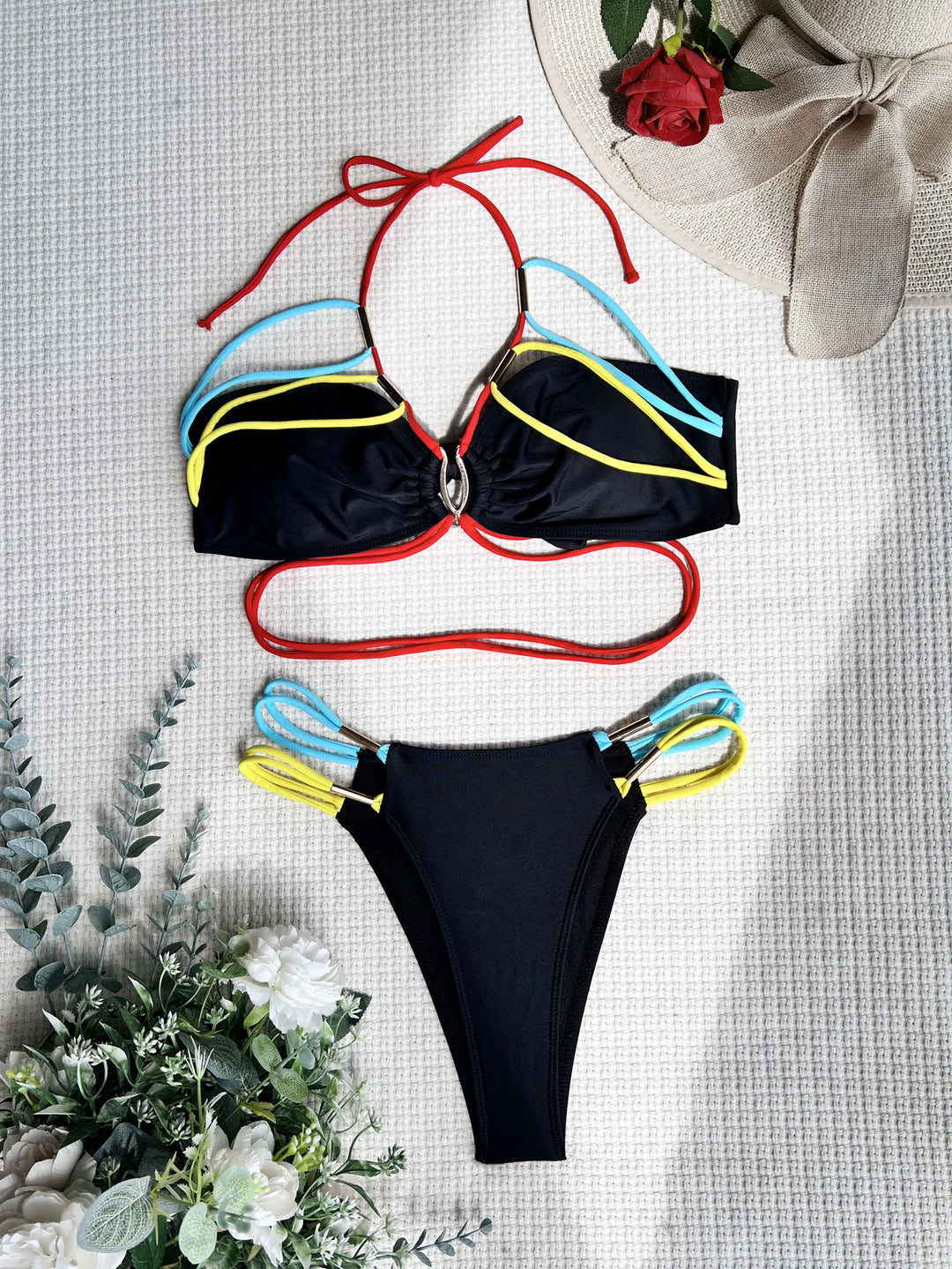 Damen Hochgeschnittener Bikini mit innovativem Schnür-Design R&B