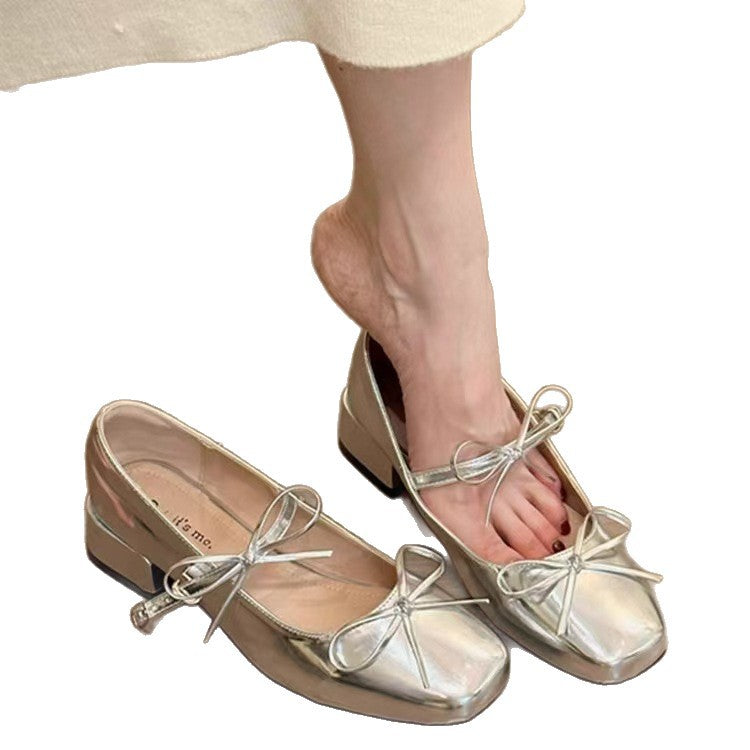 Damen elegante Mules mit raffinierten Schleifen und stylisher Metallic-Oberfläche EB