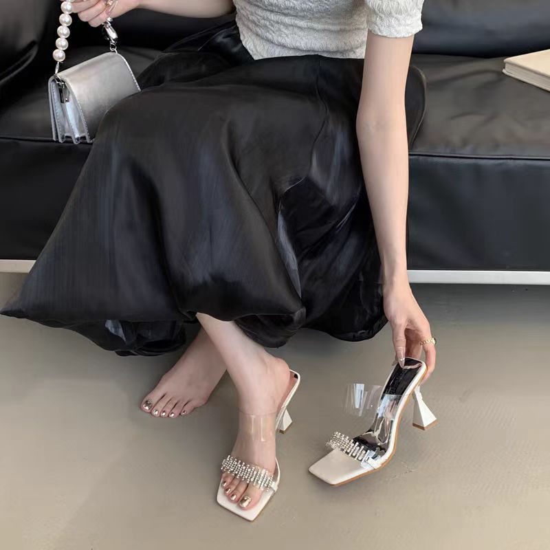 Damen elegante bequeme Sandalen mit transparentem Riemen und Perlenakzenten R&B