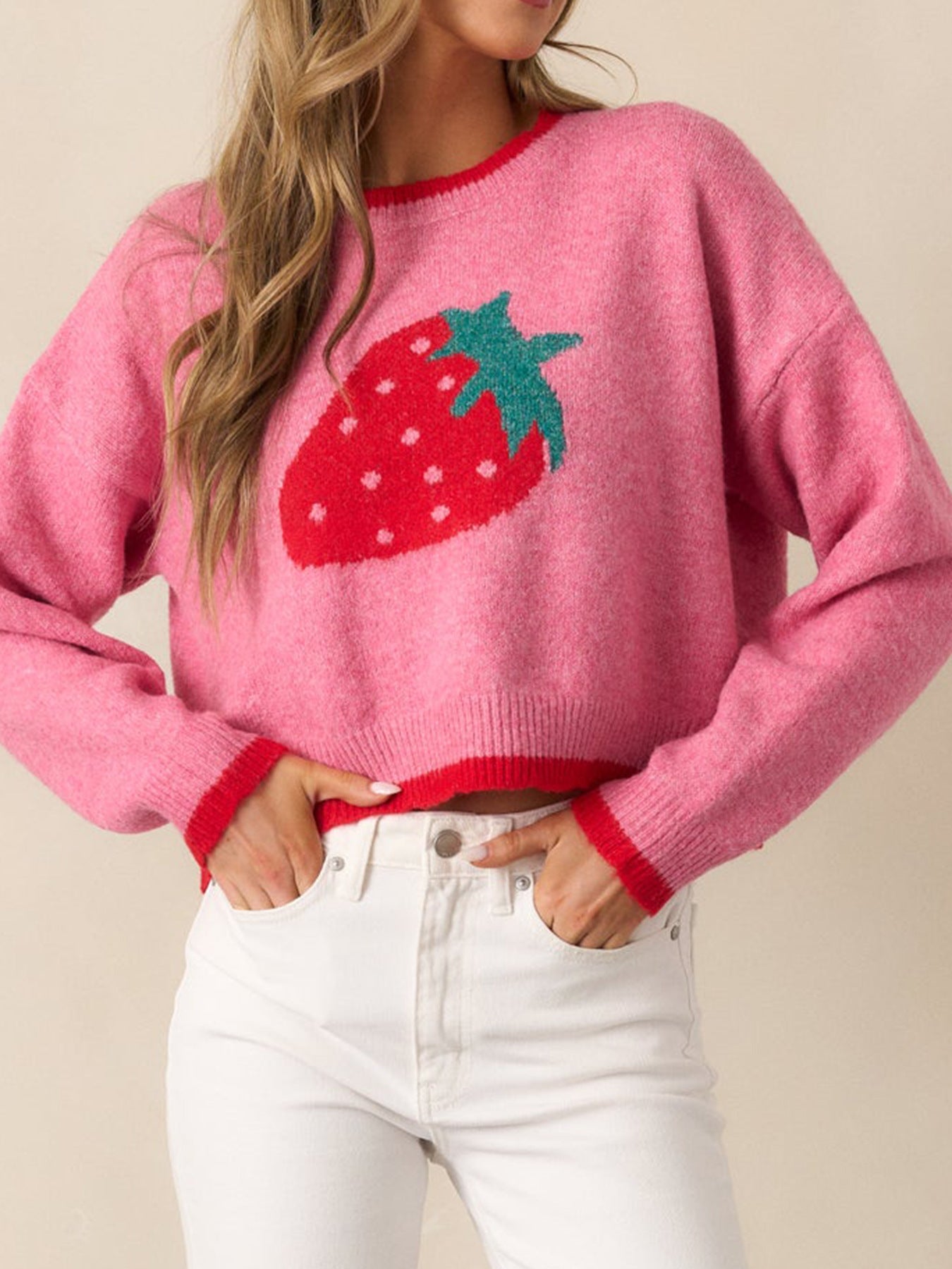Damen trendiger Pullover mit Erdbeer-Motiv und Kontrastbündchen