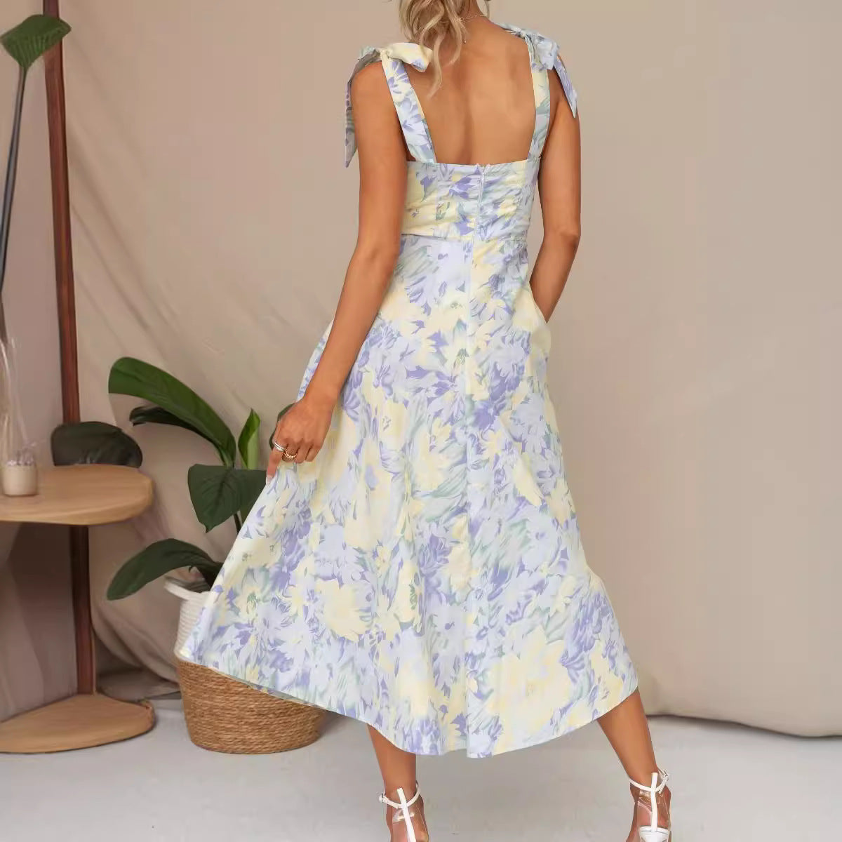 Damen Sommerliches Blumenkleid mit elegantem Spaghettiträger-Design R&B