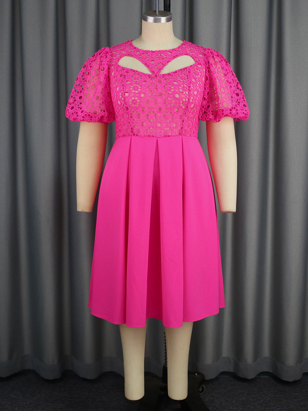 Damen Elegantes A-Linien Kleid mit Cut-Out-Details und Puffärmeln R&B