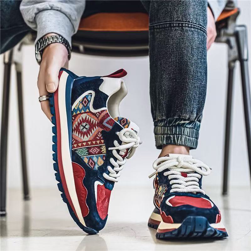 Damen Sportliche Sneaker mit einzigartigem geometrischen Design und dämpfender Sohle R&B