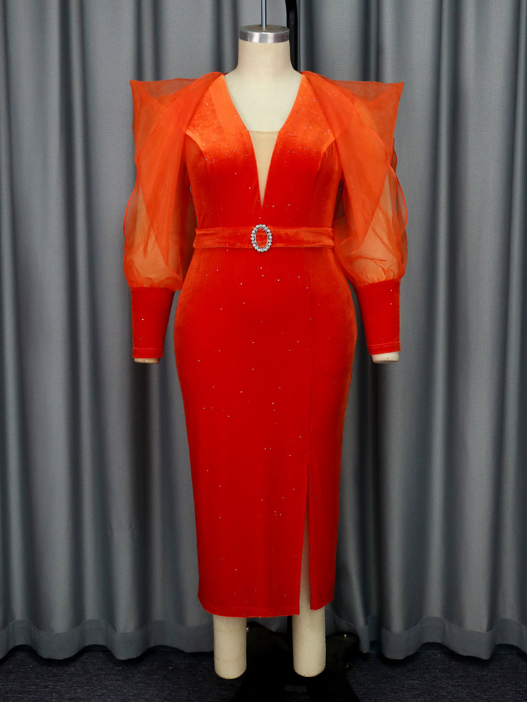 Damen Abendkleid mit extravagantem Transparenz-Design und funkelnden Applikationen R&B